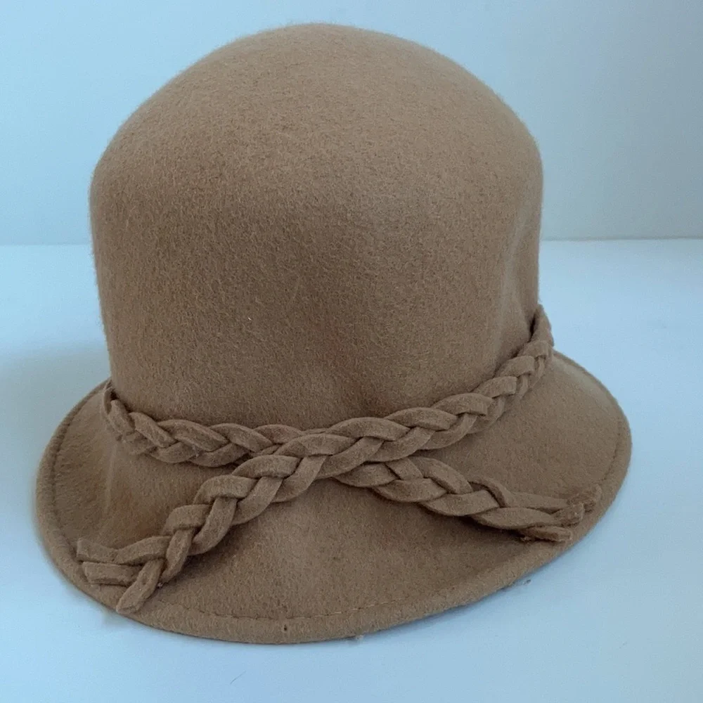 100% wool winter camel bucket hat w braided trim